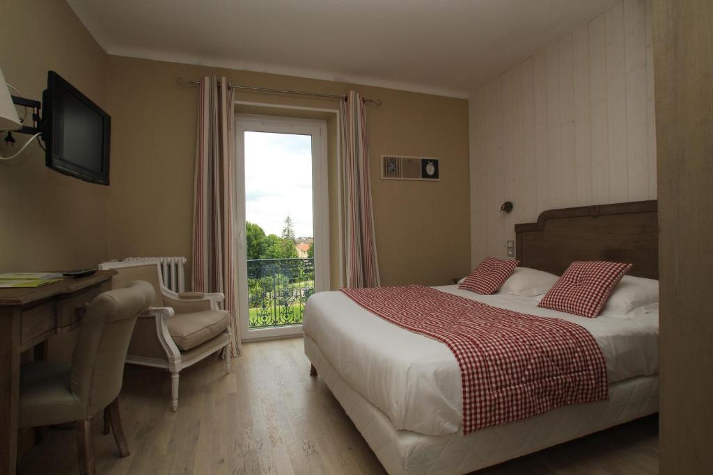 Logis Hotel Restaurant Spa Beau Site Luxeuil-les-Bains Rum bild