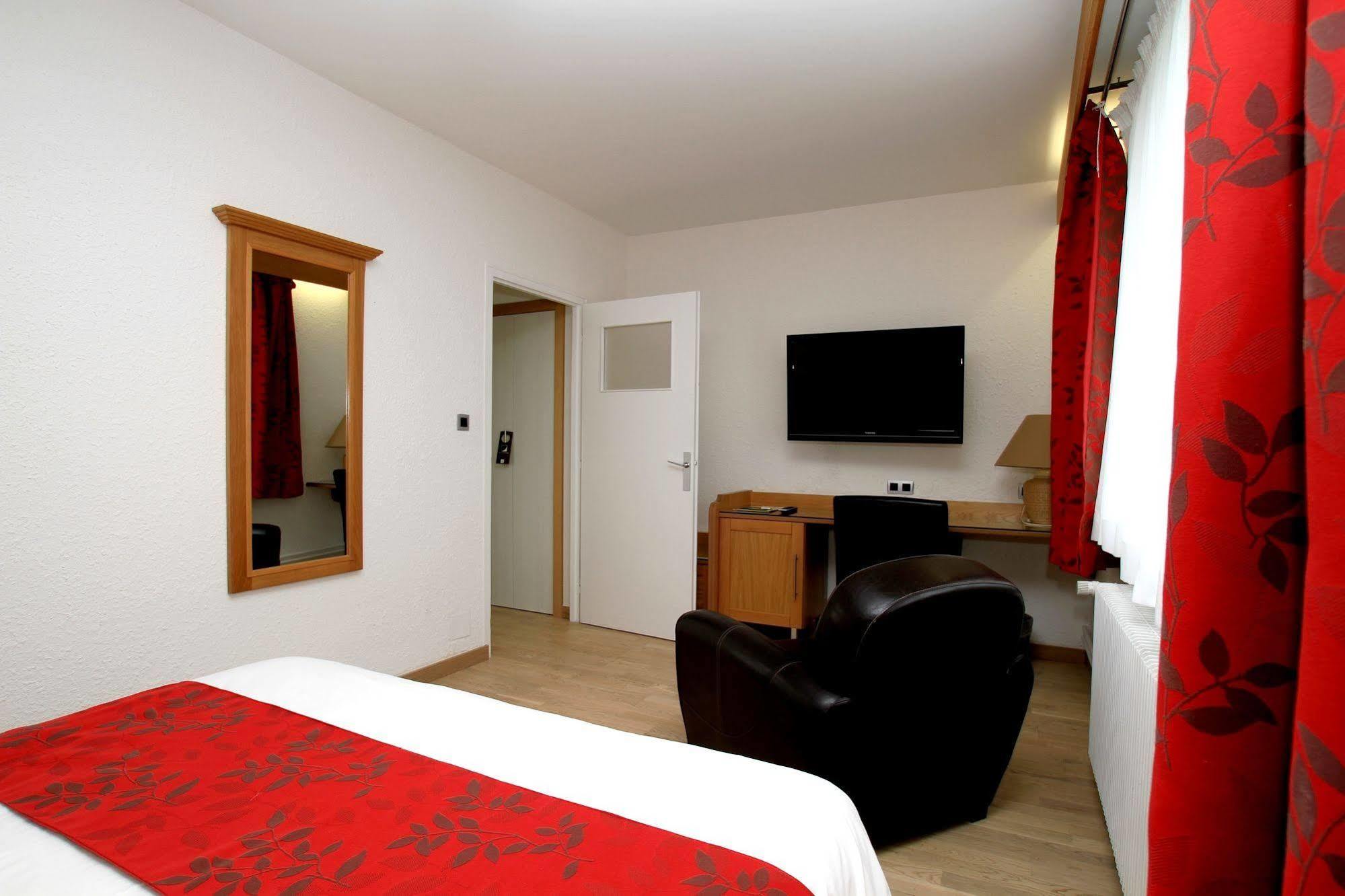 Logis Hotel Restaurant Spa Beau Site Luxeuil-les-Bains Exteriör bild
