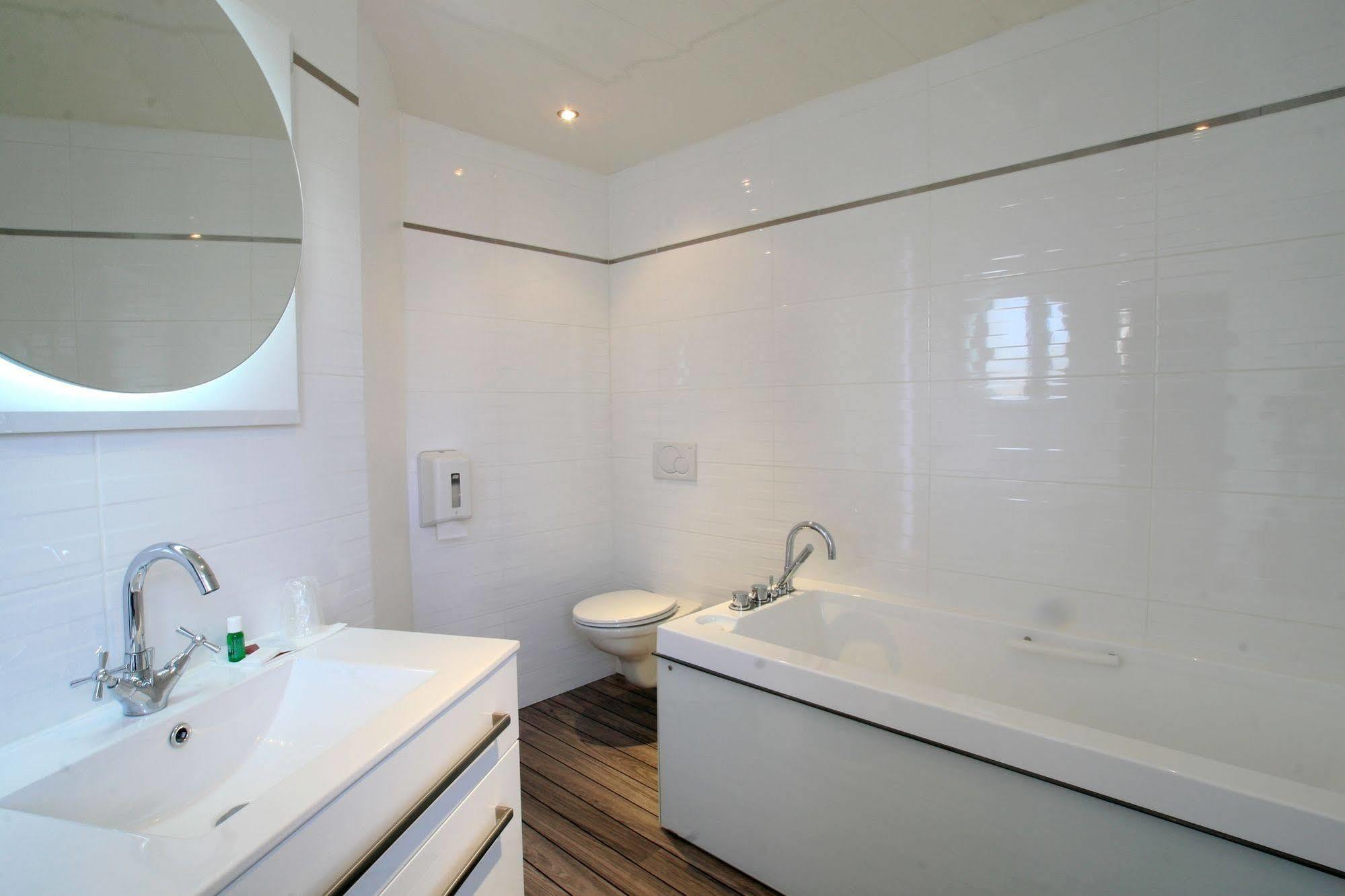 Logis Hotel Restaurant Spa Beau Site Luxeuil-les-Bains Exteriör bild