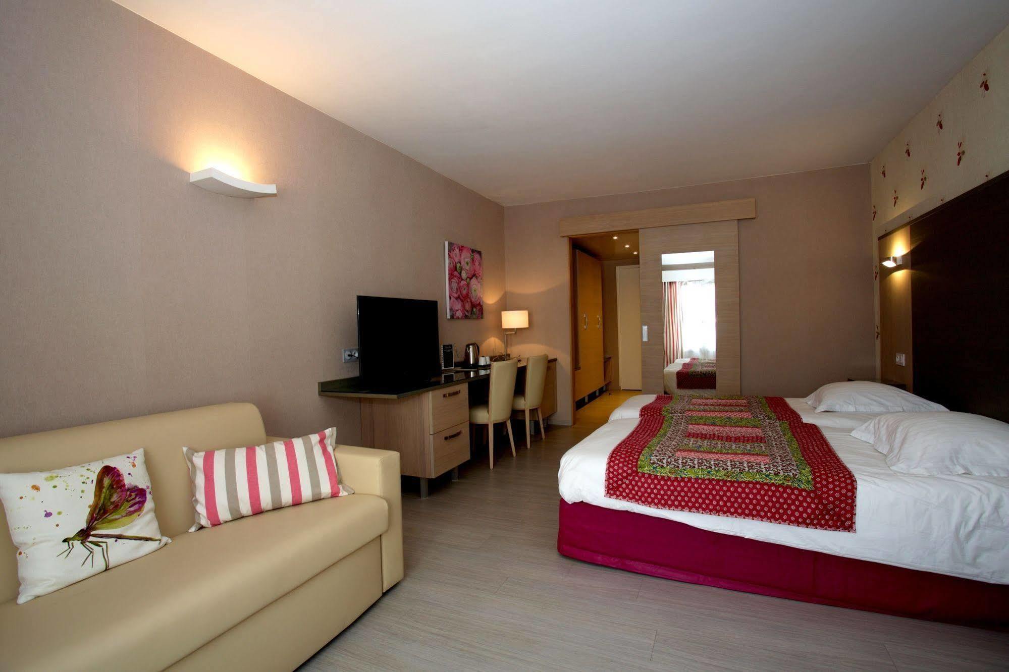 Logis Hotel Restaurant Spa Beau Site Luxeuil-les-Bains Exteriör bild