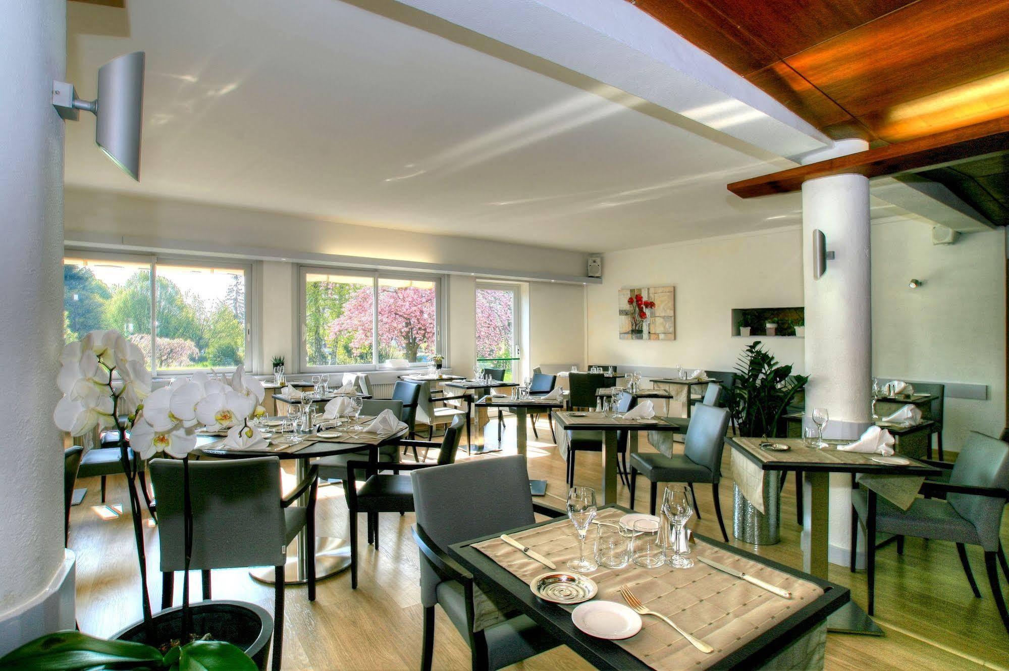 Logis Hotel Restaurant Spa Beau Site Luxeuil-les-Bains Exteriör bild